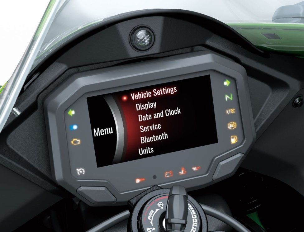 Moto - Test: Verso la prova: Kawasaki ZX-10R ed RR MY2021, la regina della SBK si evolve