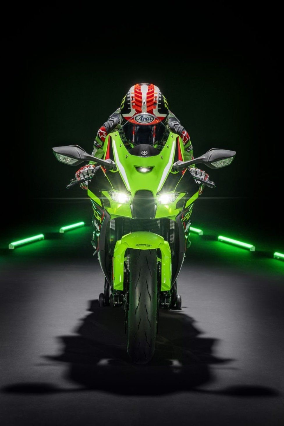 Moto - Test: Verso la prova: Kawasaki ZX-10R ed RR MY2021, la regina della SBK si evolve