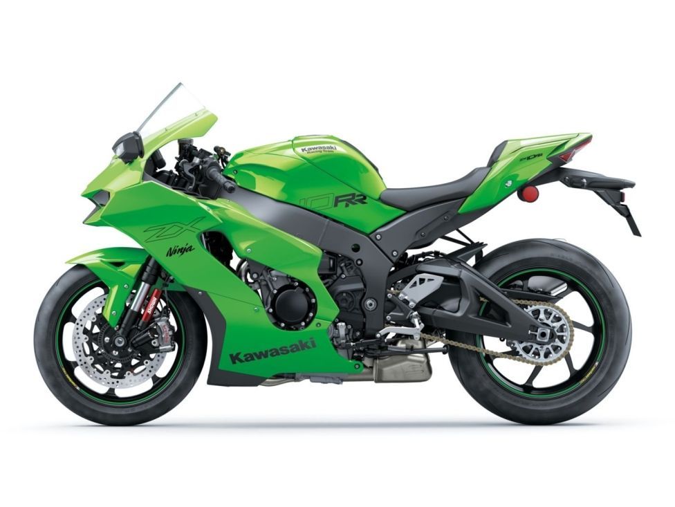 Moto - Test: Verso la prova: Kawasaki ZX-10R ed RR MY2021, la regina della SBK si evolve