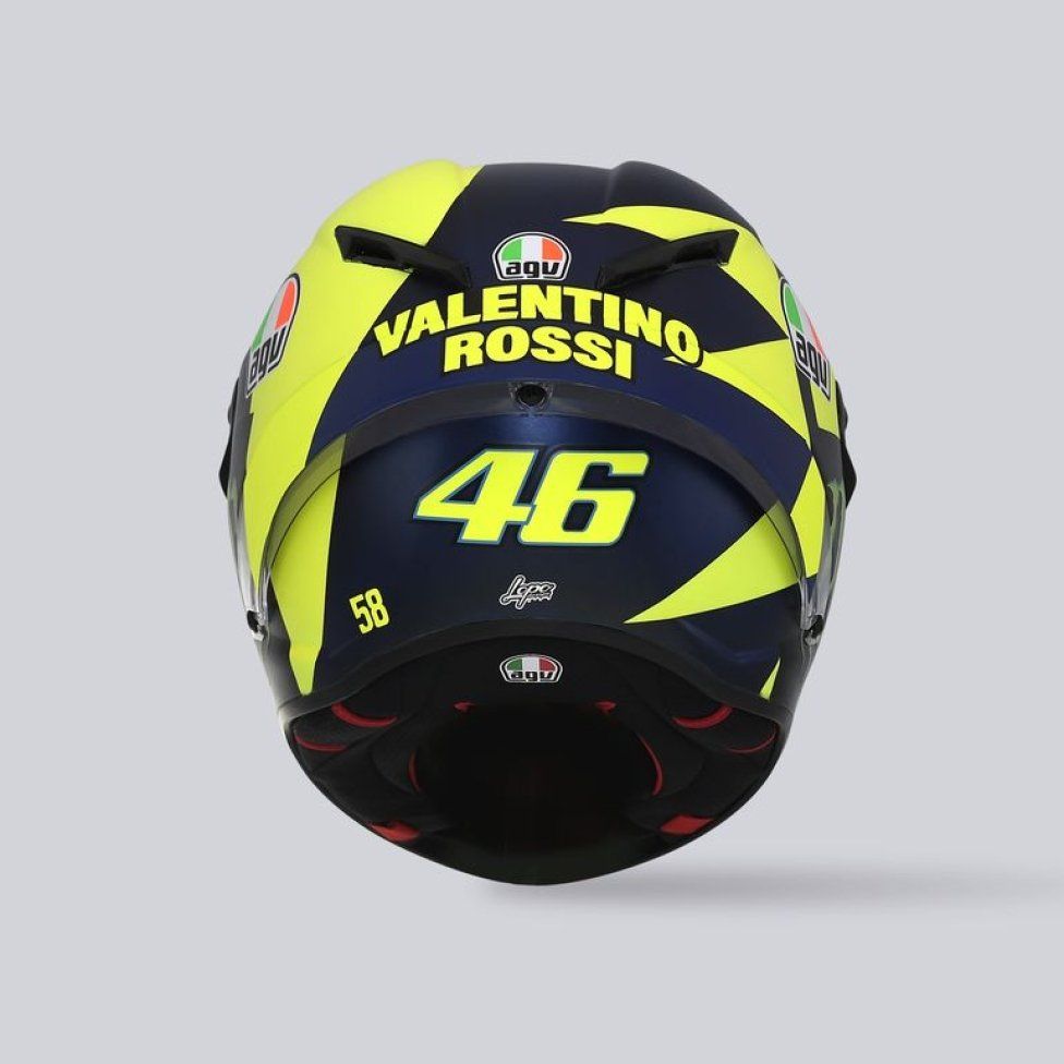 MotoGP: Valentino si fa in 9: i piloti dell’Academy a Valencia con i caschi di Rossi