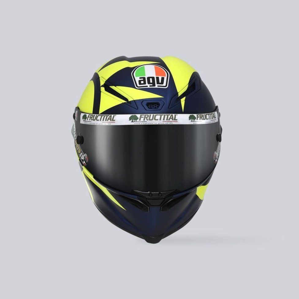 MotoGP: Valentino si fa in 9: i piloti dell’Academy a Valencia con i caschi di Rossi