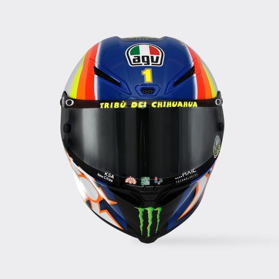 MotoGP: Valentino si fa in 9: i piloti dell’Academy a Valencia con i caschi di Rossi