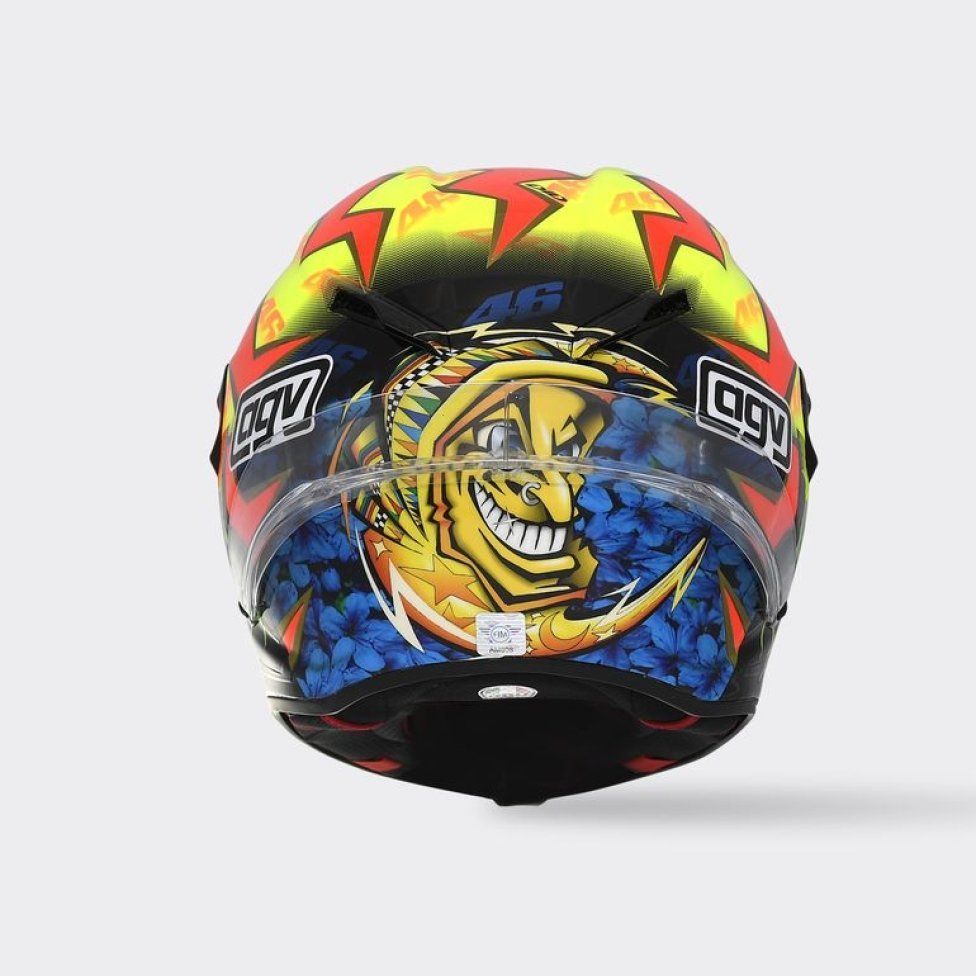 MotoGP: Valentino si fa in 9: i piloti dell’Academy a Valencia con i caschi di Rossi