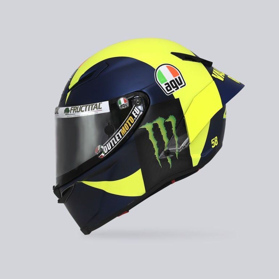 MotoGP: Valentino si fa in 9: i piloti dell’Academy a Valencia con i caschi di Rossi