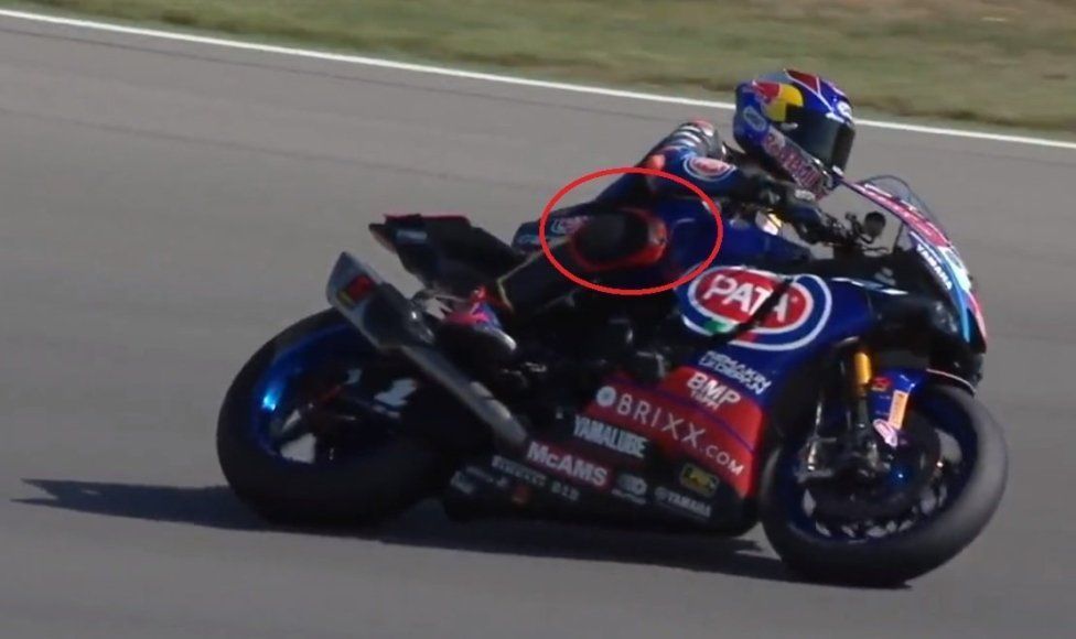 WSBK: Pole strepitosa di Rea a Portimao, 2° Toprak senza saponette, 9° Bautista