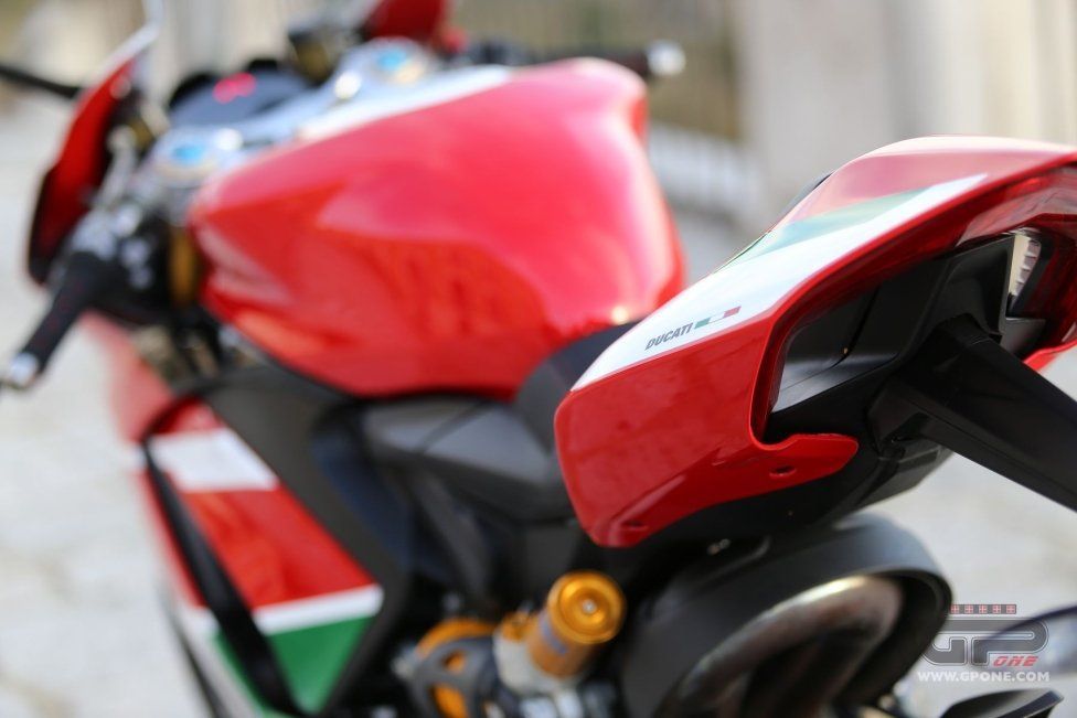 Moto - Test: PROVA - Ducati Panigale V2 Bayliss: siamo tutti figli di Troy
