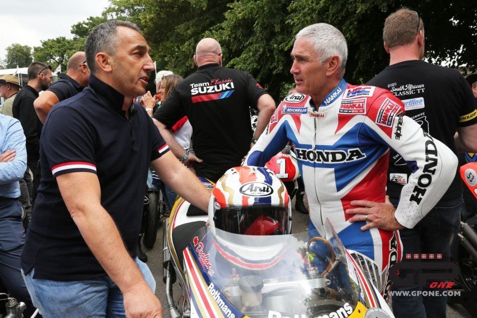 MotoGP: Goodwood, dodici titoli mondiali in una foto: Rainey, Roberts, Schwantz, Doohan