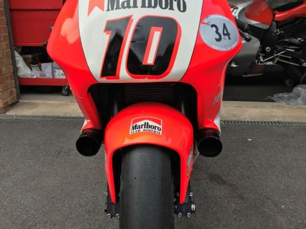 Moto - News: In vendita la Yamaha YZR500 del Team Roberts: sogno a due tempi