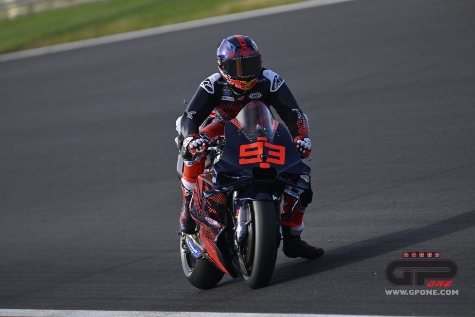 MotoGP: Le prime immagini del test di Valencia con il debutto di Marquez in Ducati