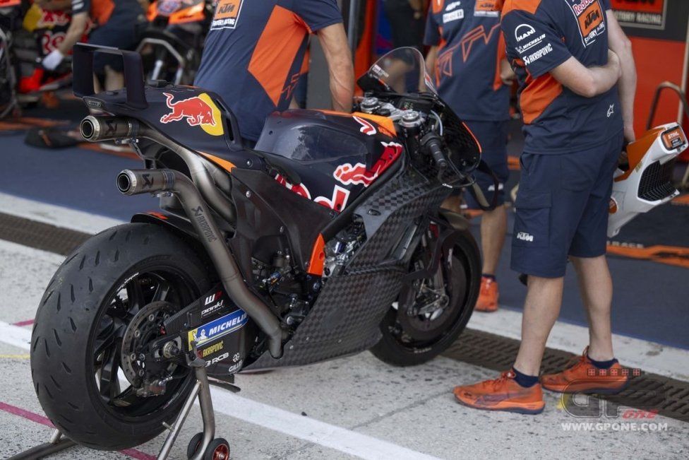 MotoGP: KTM ha deciso: telaio in carbonio anche per Acosta e GasGas nel 2024