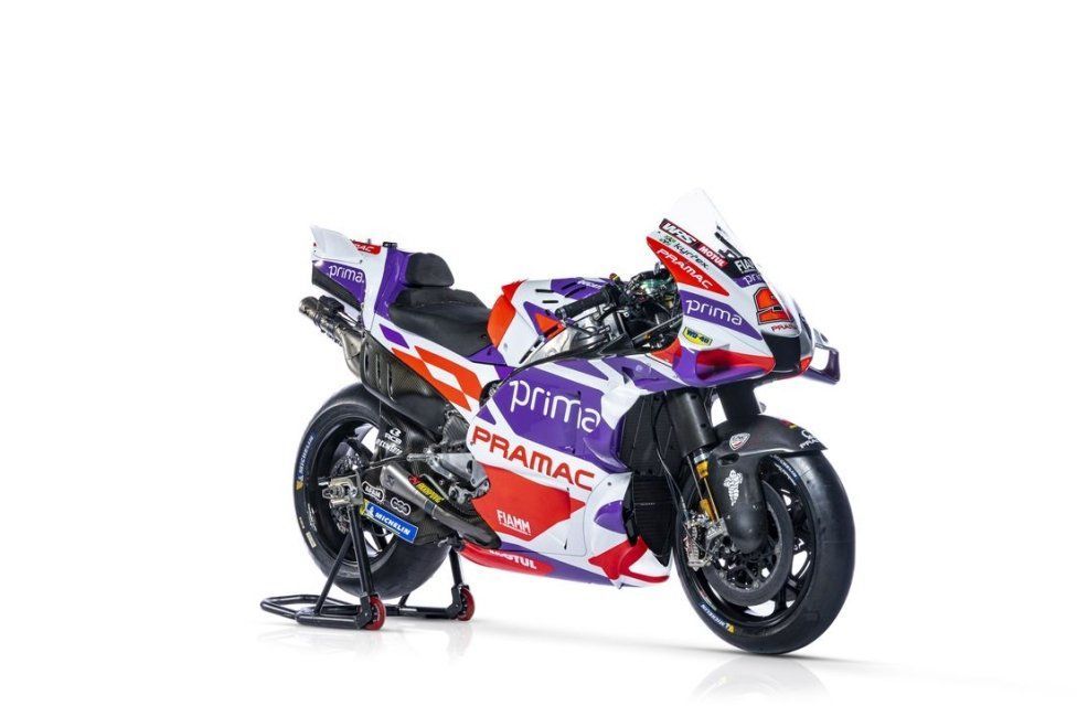 MotoGP: FOTO - Pramac presenta le Ducati 2023 e rende omaggio ad Angel Nieto