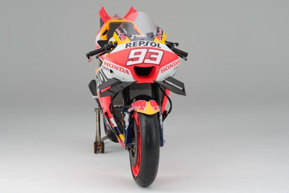 MotoGP: FOTO - Ecco le nuove Honda 2023 di Marc Marquez e Joan Mir