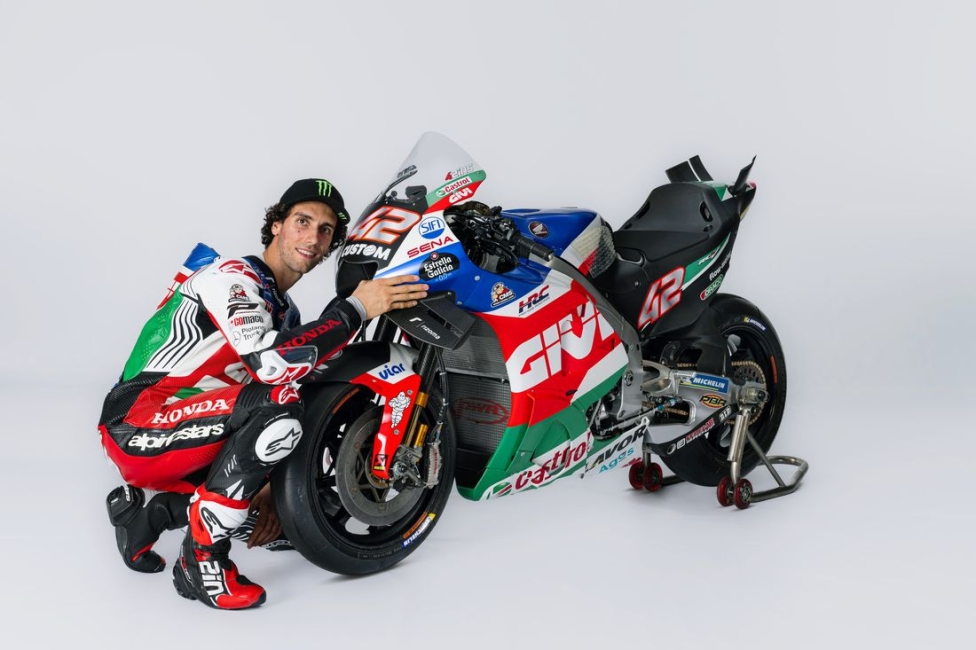 MotoGP: VIDEO E FOTO - Rins svela la sua Honda: "lavoro duro sognando il titolo"