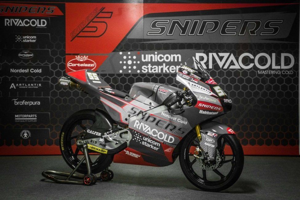Moto3: Dal rosa al rosso: il team Snipers cambia colore e punta su Fenati e Bertelle