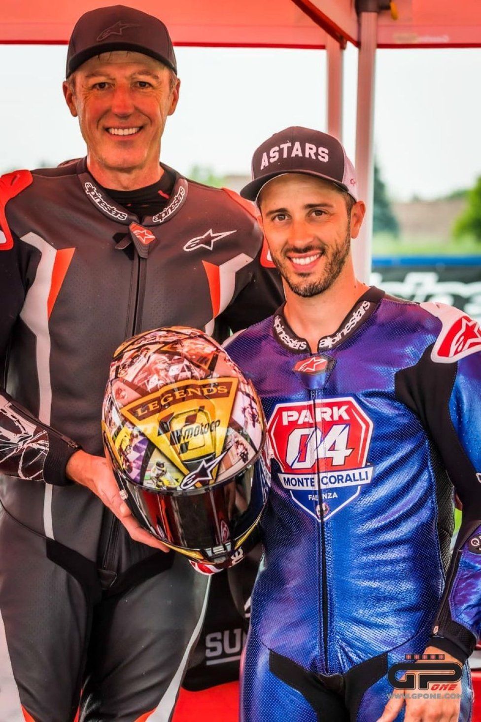 MotoGP: Un casco Alpinestars da leggenda per Andrea Dovizioso