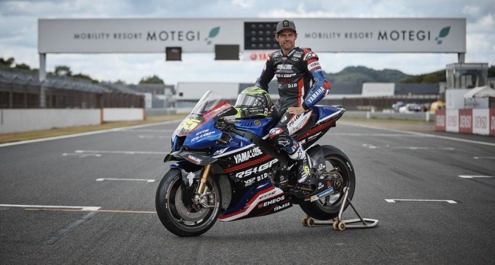 MotoGP: FOTO - Cal Crutchlow collaudatore e modello per Yamaha a Motegi