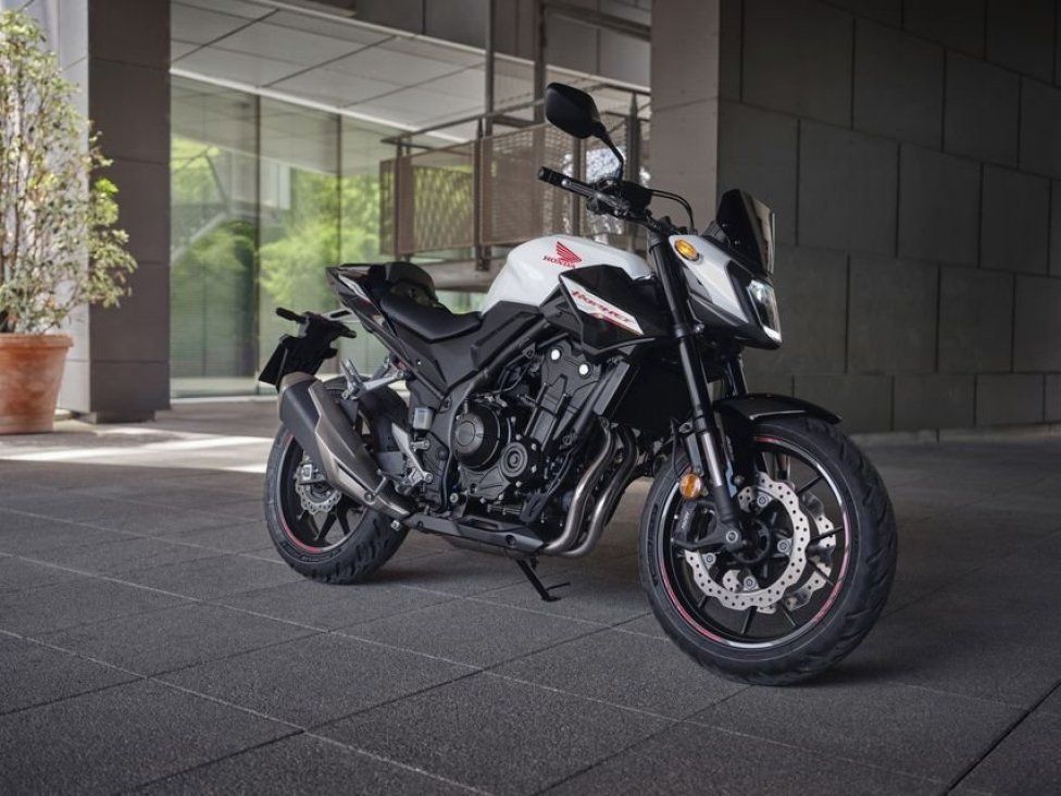 EICMA: Honda CB500 Hornet 2024: l'entry level che guarda al futuro