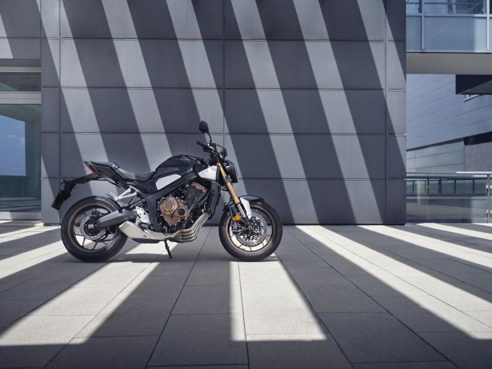 EICMA: Honda CB650R 2024: raffinato restyling per la "Neo Sports Cafè" 