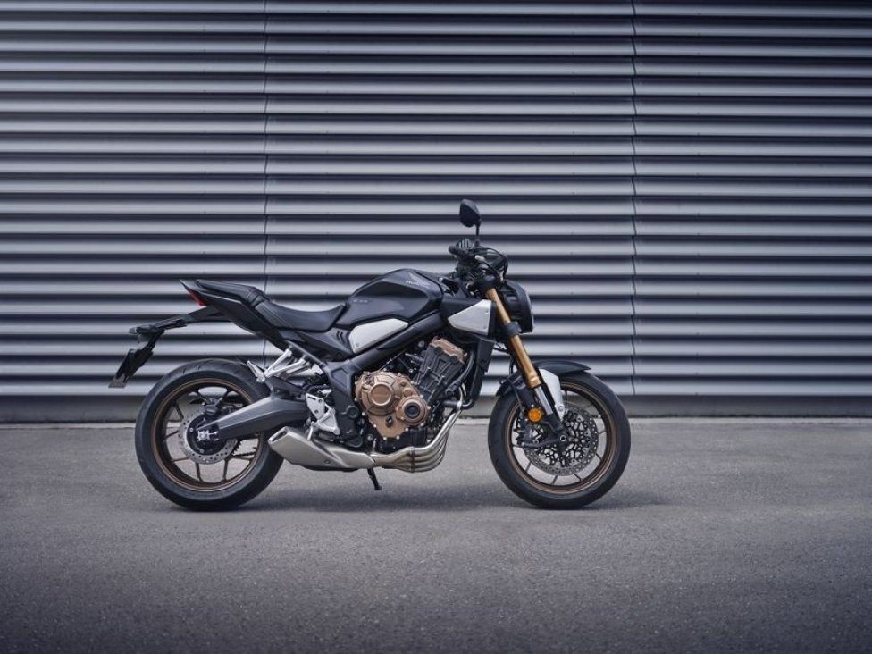 EICMA: Honda CB650R 2024: raffinato restyling per la "Neo Sports Cafè" 