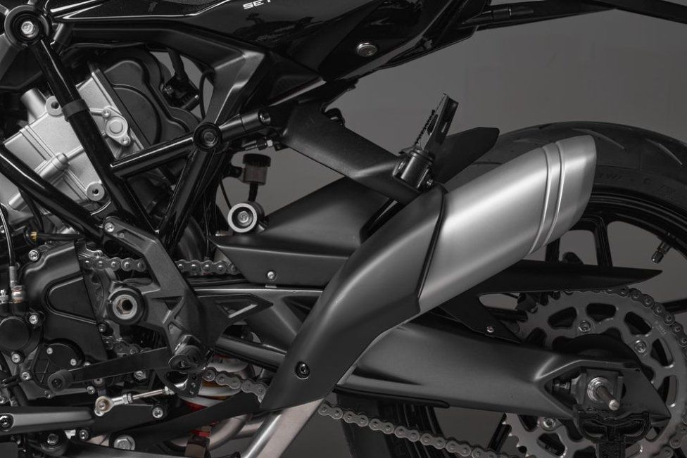 EICMA: Moto Morini Corsaro 750: design futuristico per la nuova steetfighter