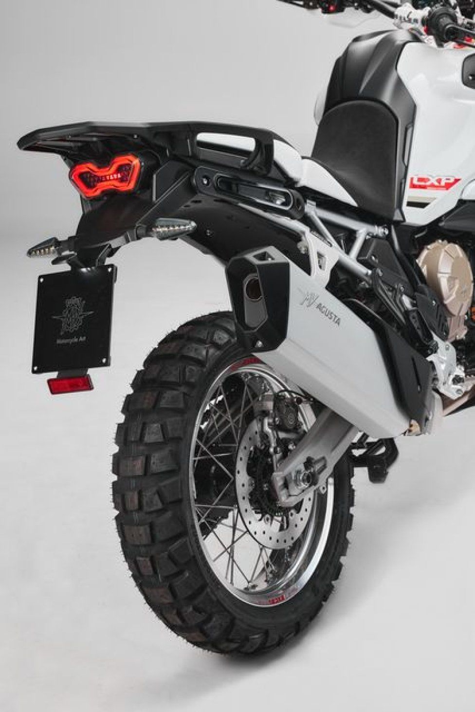 EICMA: MV Agusta LXP Orioli: l'adventure star di EICMA 2023