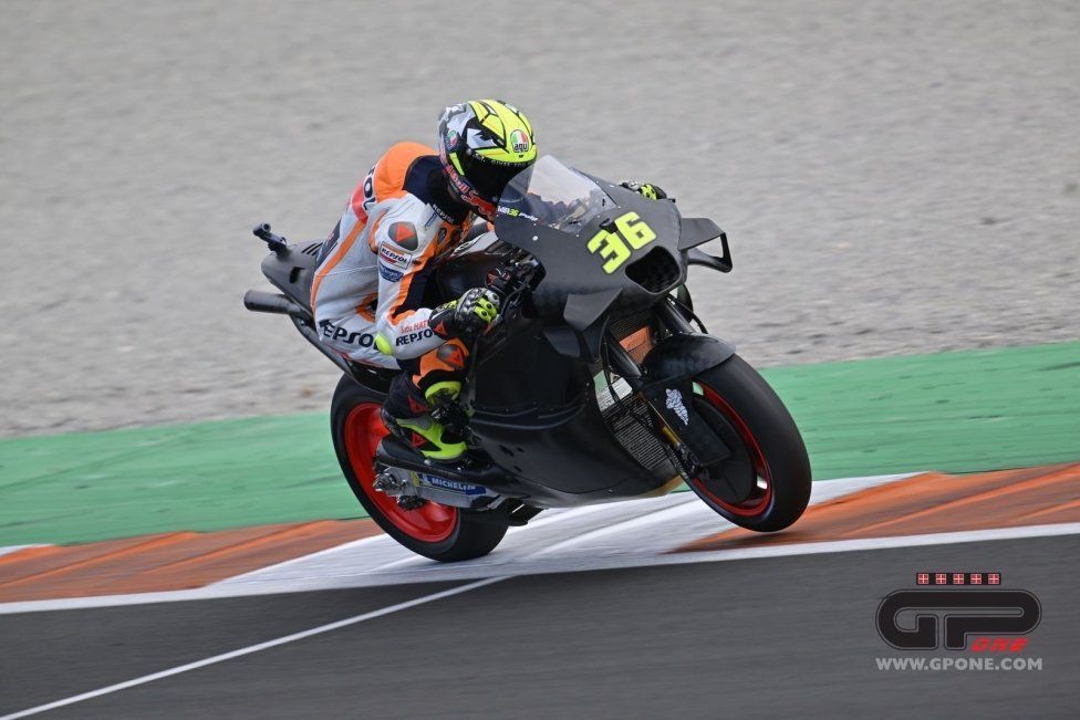 MotoGP: Le prime immagini del test di Valencia con il debutto di Marquez in Ducati