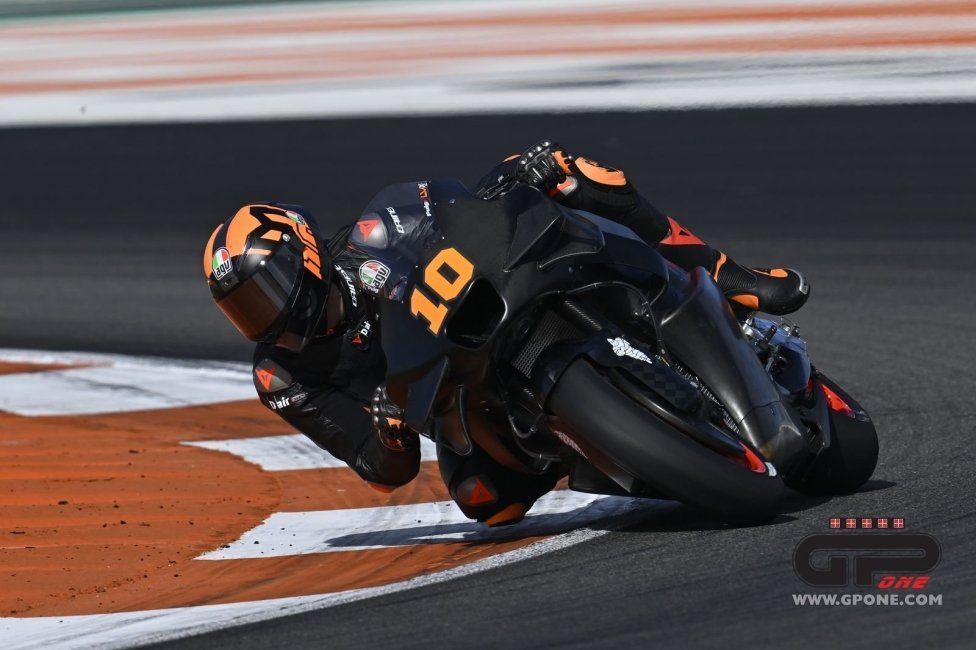 MotoGP: Le prime immagini del test di Valencia con il debutto di Marquez in Ducati