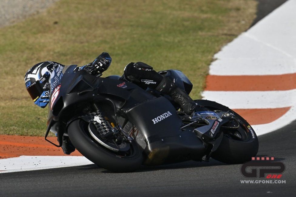 MotoGP: Le prime immagini del test di Valencia con il debutto di Marquez in Ducati