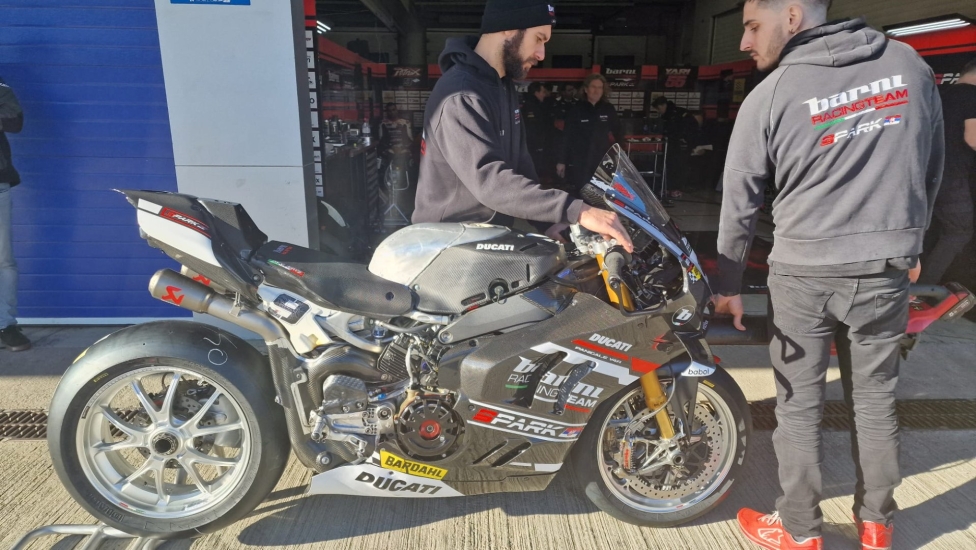 WSBK: Bulega inarrestabile: mette la firma con record sui test a Jerez