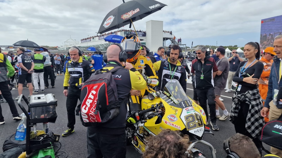 WSBK: L'Italia s'è desta a Phillip Island: Bulega trionfa davanti a Locatelli e Iannone