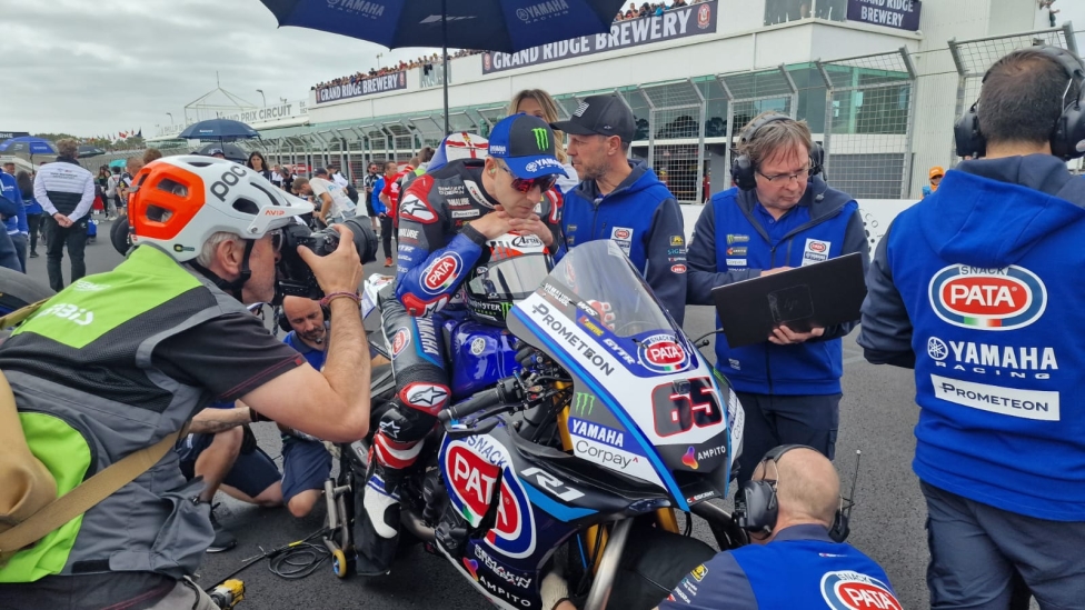WSBK: L'Italia s'è desta a Phillip Island: Bulega trionfa davanti a Locatelli e Iannone