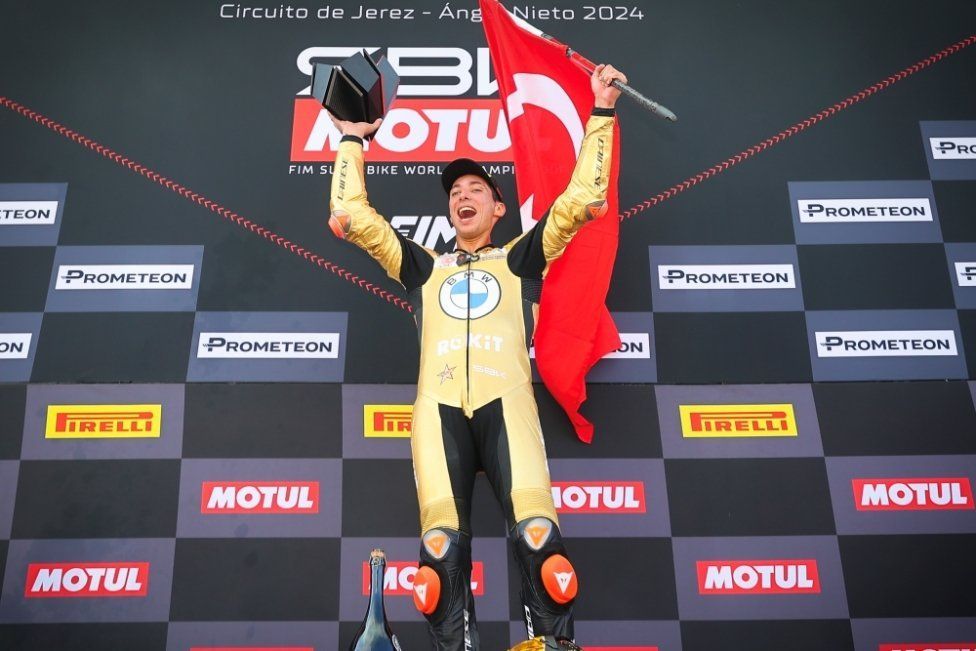WSBK: Toprak: “Nel 2025 correrò con l’1 e BMW, ma penso di cambiare Casa in futuro”