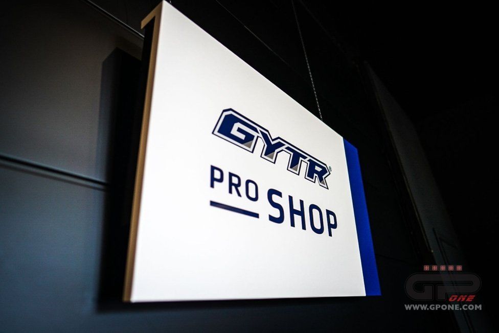 SBK: Motoxracing inaugura il 2024 svelando la Yamaha R1 di Bradley Ray 