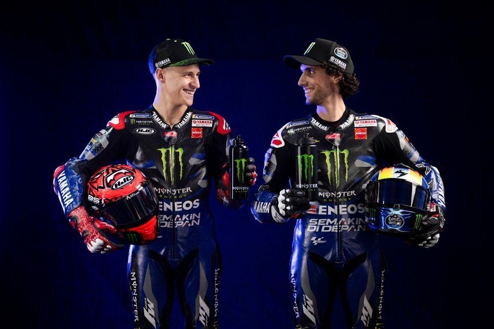 MotoGP: A Sepang Quartararo e Rins svelano la livrea Yamaha 2024