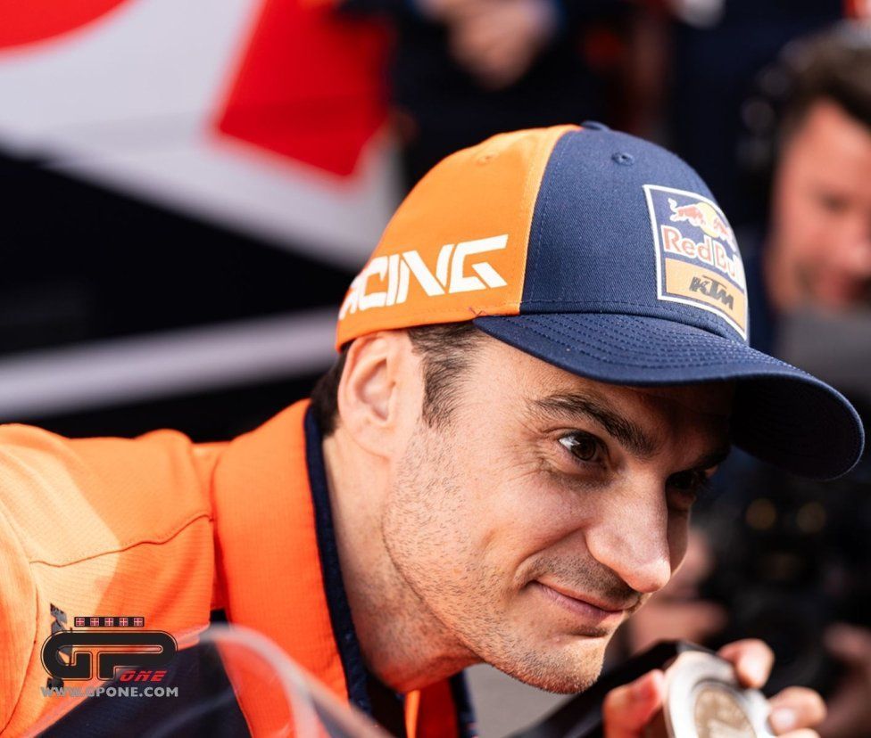 MotoGP: KTM celebra il podio di Pedrosa nella sprint nel paddock, ecco le immagini