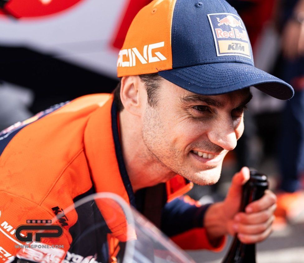 MotoGP: KTM celebra il podio di Pedrosa nella sprint nel paddock, ecco le immagini