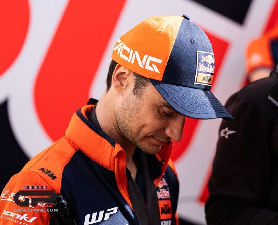 MotoGP: KTM celebra il podio di Pedrosa nella sprint nel paddock, ecco le immagini