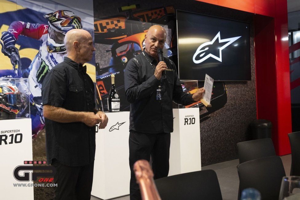 MotoGP: Master of Hospitality:  l'esuberanza di Randy Mamola ai fornelli di Alpinestar