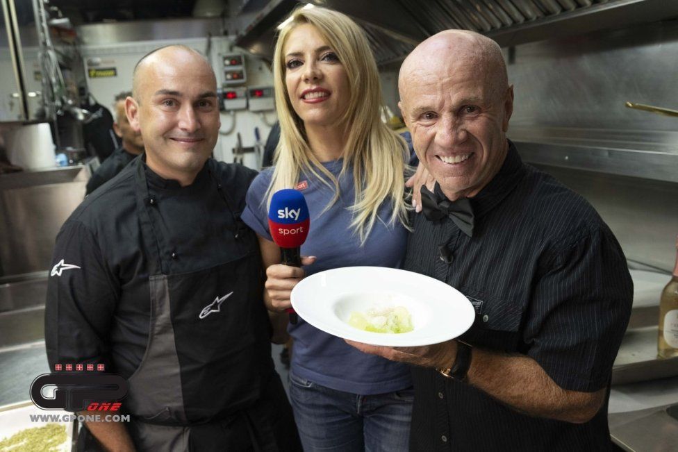 MotoGP: Master of Hospitality:  l'esuberanza di Randy Mamola ai fornelli di Alpinestar