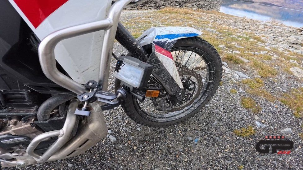 Playtime - Viaggi: Sul Moncenisio con la Honda Africa Twin per assaporare i colori dell'autunno