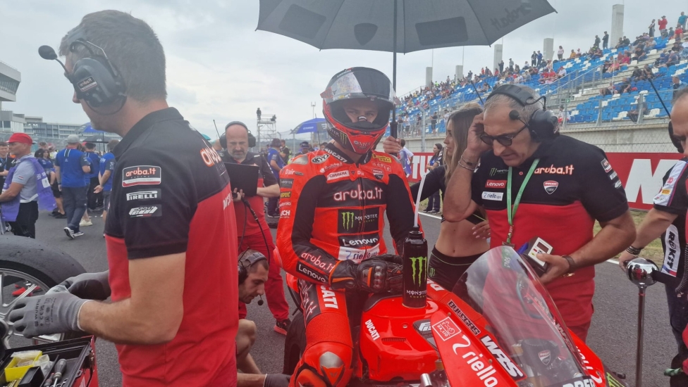 WSBK: Toprak implacabile: vince Gara 2 e fa tripletta a Balaton, Bulega rimonta ed è 2°