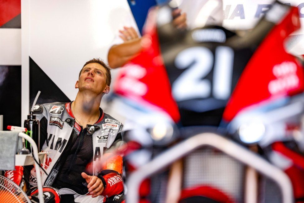 WSBK: Suzuka 8 Ore: Honda CBR RR-R in testa a metà gara, il segreto è il consumo