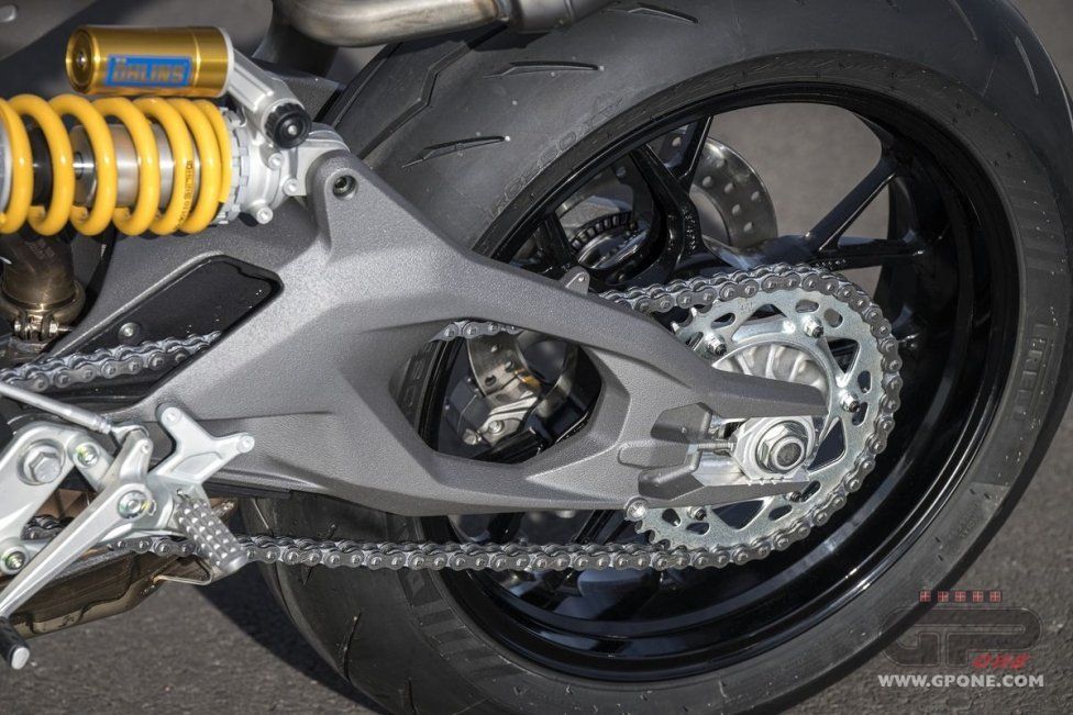 Moto - Test: Prova Ducati Streetfighter V2s 2025: parola d’ordine leggerezza
