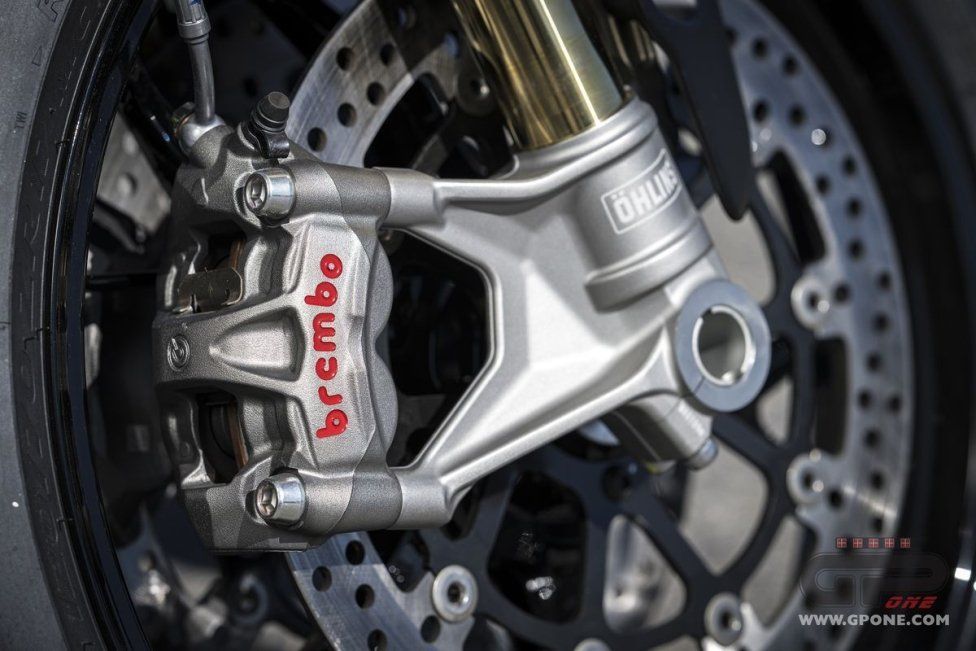 Moto - Test: Prova Ducati Streetfighter V2s 2025: parola d’ordine leggerezza