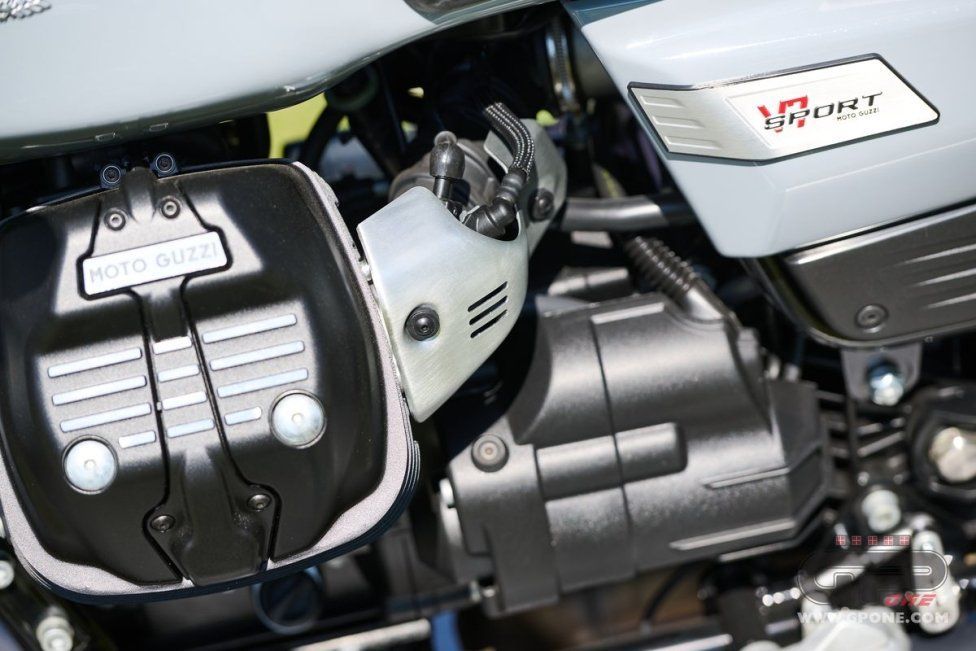 Moto - Test: PROVA moto Guzzi V7 Sport 2025: cambio d'abito