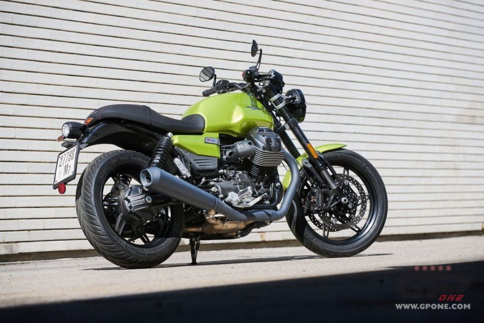 Moto - Test: PROVA moto Guzzi V7 Sport 2025: cambio d'abito