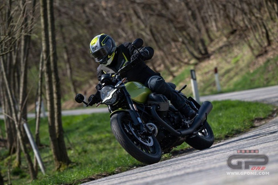 Moto - Test: PROVA moto Guzzi V7 Sport 2025: cambio d'abito