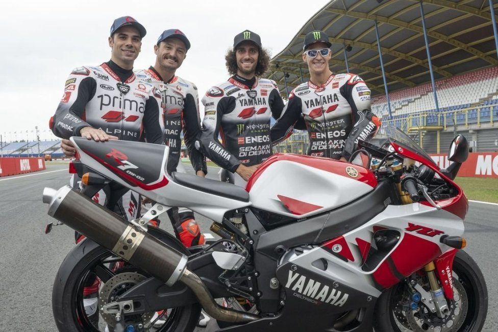 MotoGP: FOTO - Ad Assen Yamaha festeggia i 70 anni con i colori della R7 di Haga
