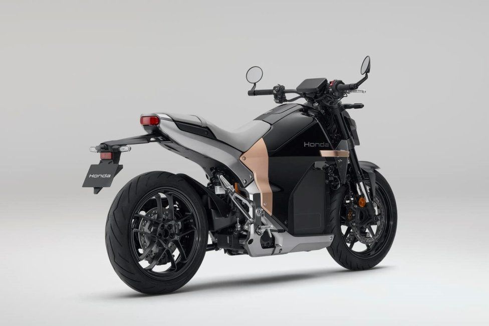Moto - News: Honda WN7: ecco la prima moto elettrica della Casa dell’Ala