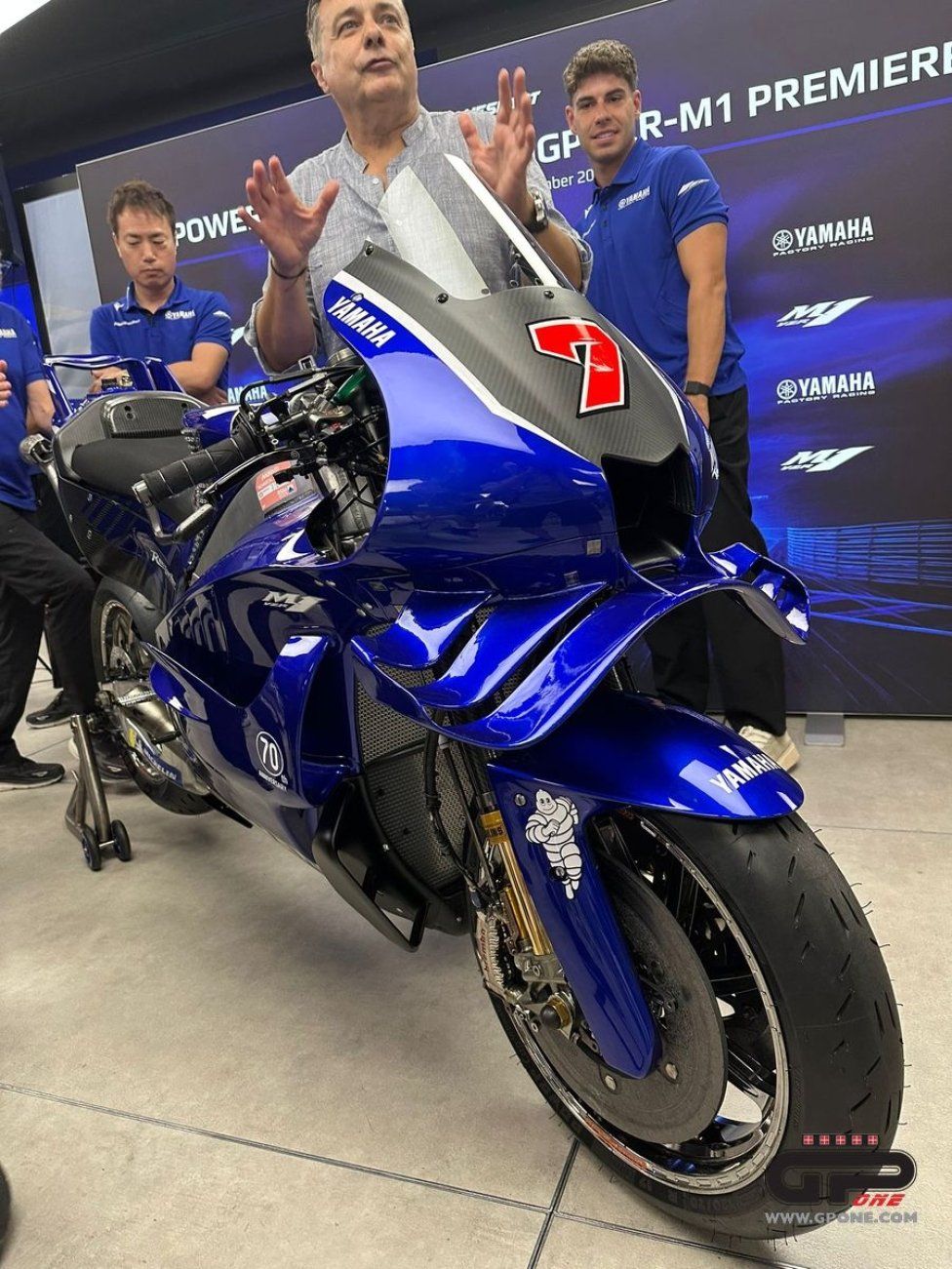 MotoGP: Yamaha unveils the M1 V4 in the Misano paddock: here are the first images